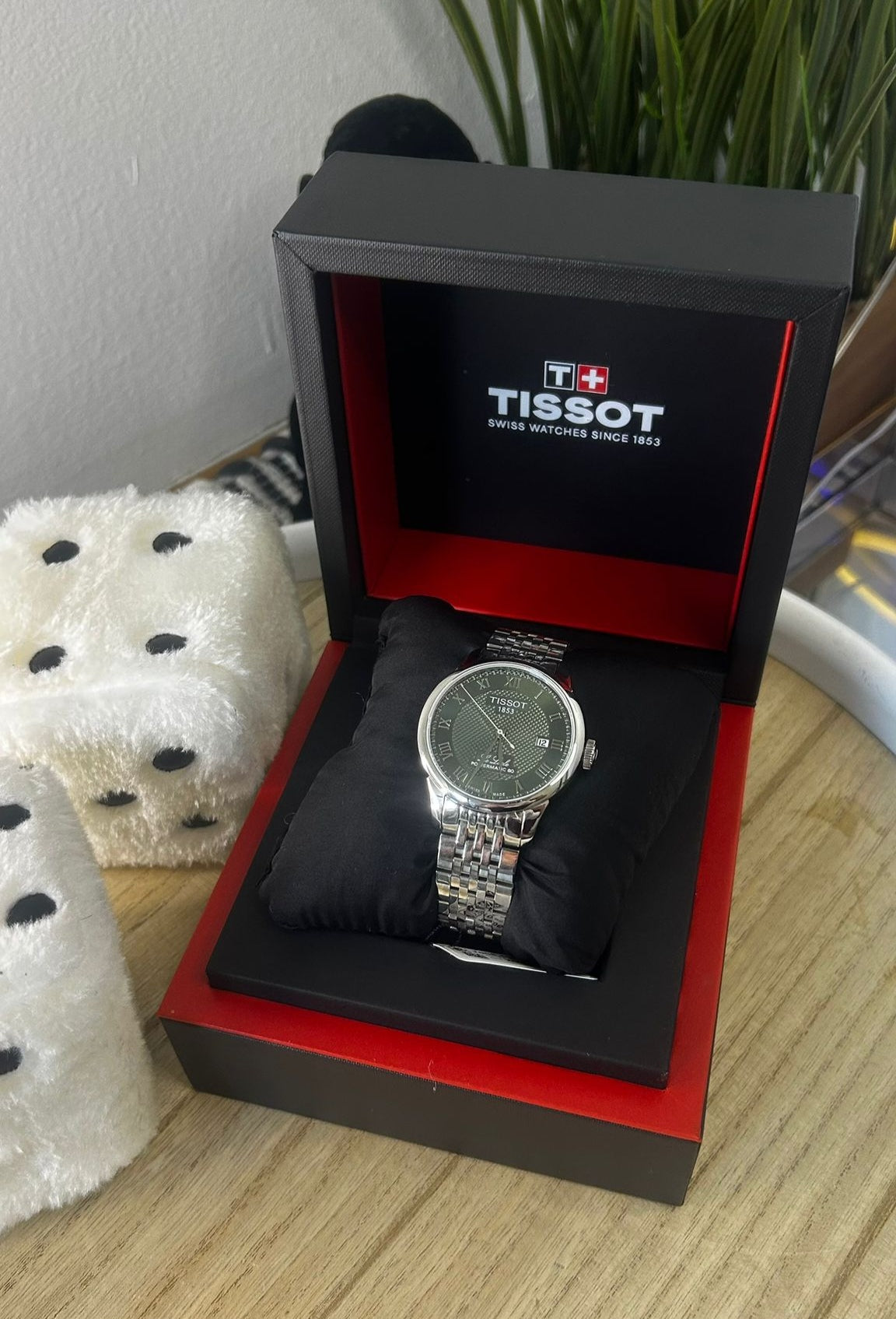 Tissot Le Locle Powermatic 80 – Green Dial – 39.3 mm