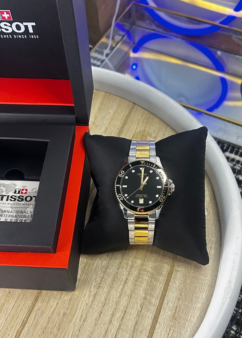 TISSOT SEASTAR 1000 SWISSQUARTZ-BLACK&GOLD-40 mm